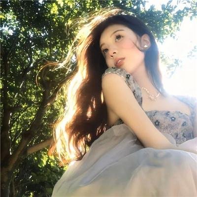 爱长颈鹿的女人